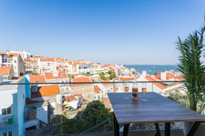 Alfama Lounge Three-Bedroom Apartment w/ River View and Parking - by LU Holidays